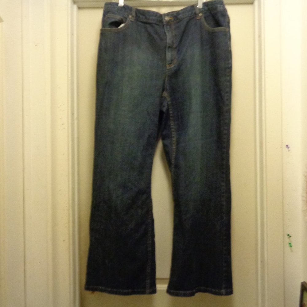 DESIGNER LIZ CLAIBORNE BOOTCUT BLUE JEANS 22 W
